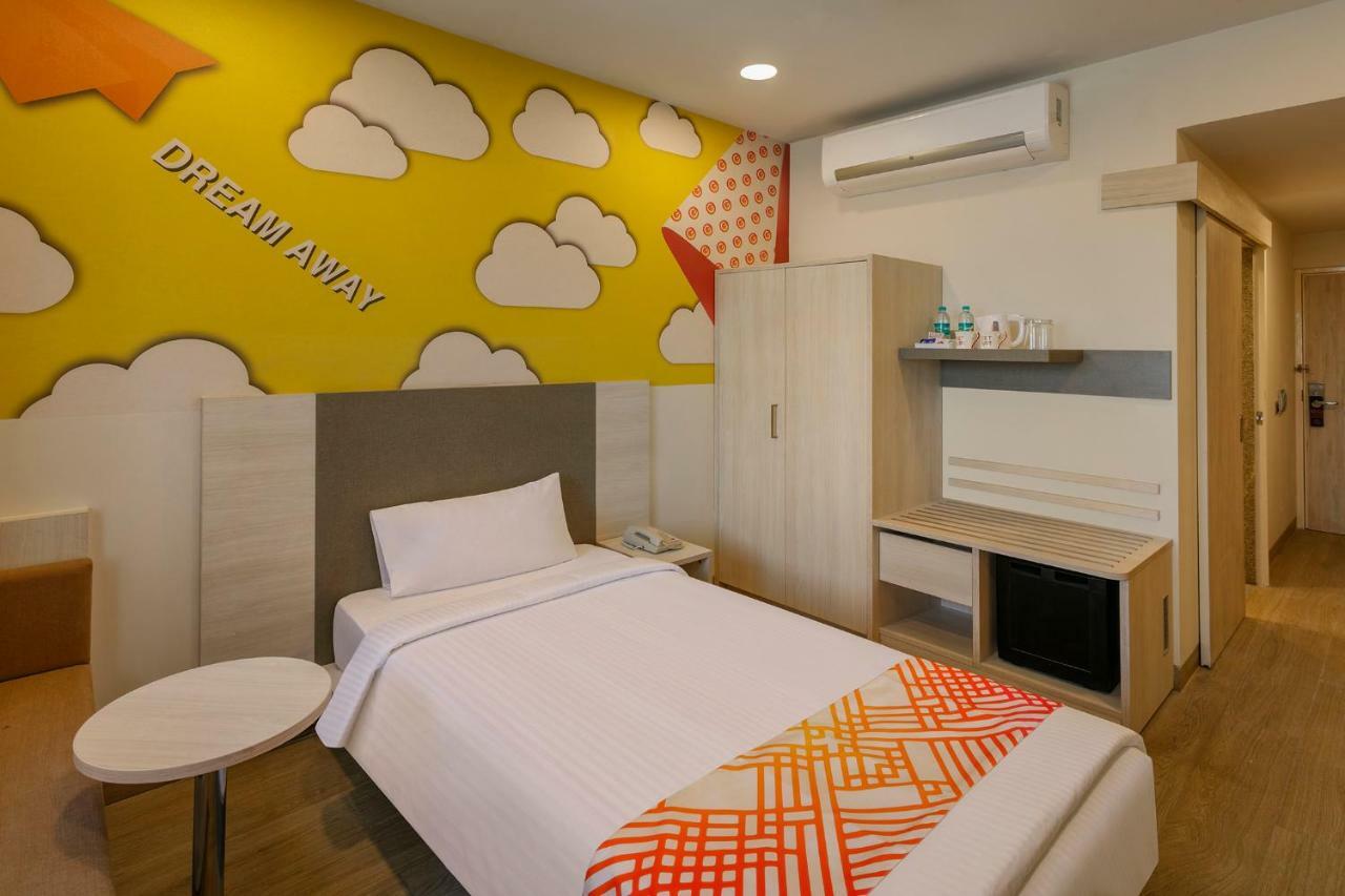 Ginger Sanand Hotel ภายนอก รูปภาพ